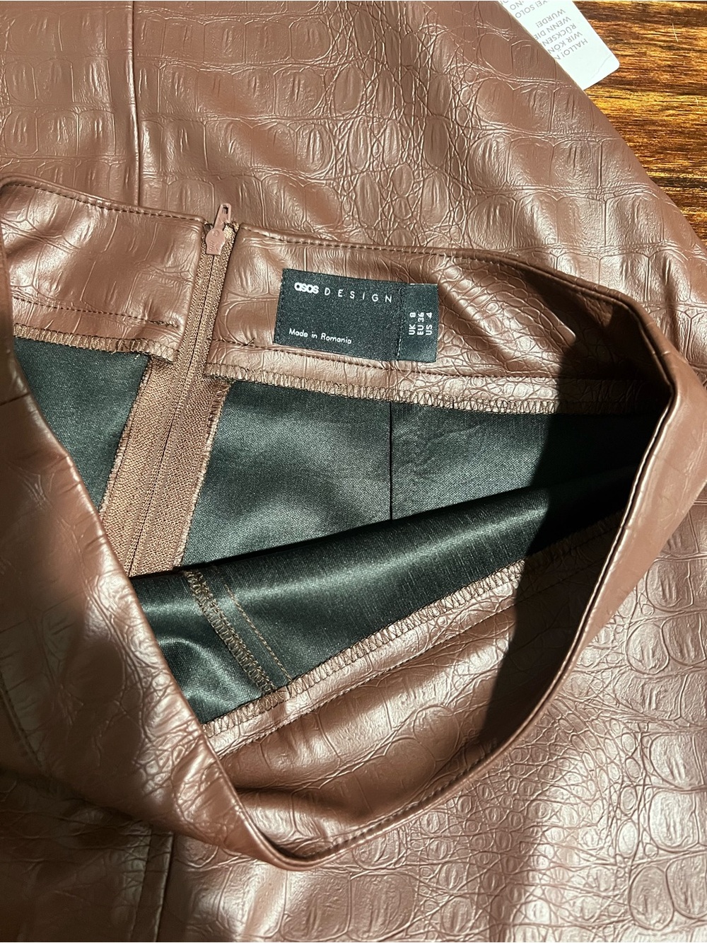 Women’s Faux-Leather Midi Pencil Skirt in brown - Picture 3 of 6